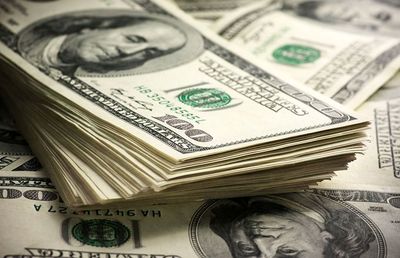 دلار به زیر مرز ۴۱۰۰تومانی بازگشت