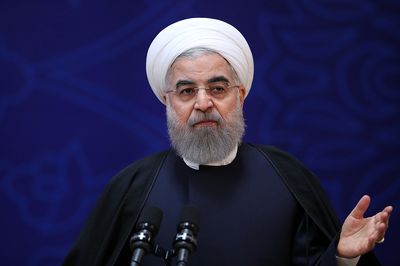 روحانی: مشکلات پیچیده جامعه با حرف و شعار حل نمی‌شود