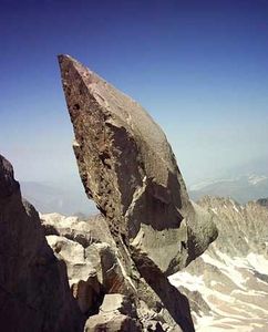 عجیب‌ترین سنگ ایران +عکس