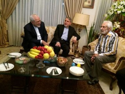 عیادت ظریف و صالحی امیری از جمشید مشایخی +تصاویر