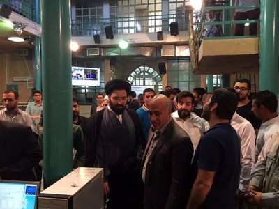 سیدعلی خمینی و عارف و همسرش پای صندوق رأی +عکس