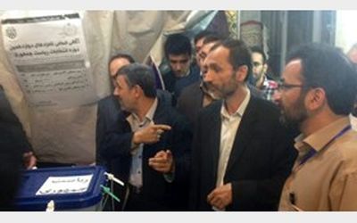 بقایی نام احمدی‌نژاد را در برگه رای نوشت +فیلم