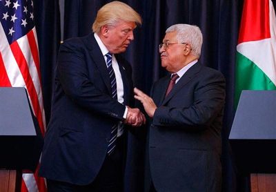 خشنودی محمود عباس از ماندن سفارت آمریکا در تل‌آویو