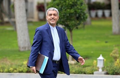 وضعیت آشفته ارایه مجوز در ایران را ساماندهی می‌کنیم