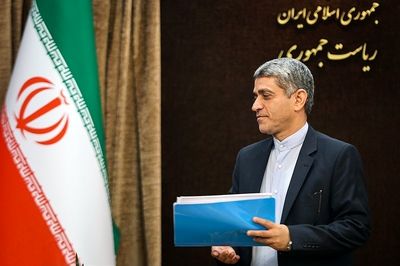 طیب نیا وزیری دانشمند که توانست تورم را مهار کند/ پیدا کردن بهتر از طیب نیا برای وزارت اقتصاد کار بسیار دشواری است