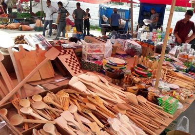 حذف دلالان و توسعه اشتغال در&quot;جمعه بازار&quot;