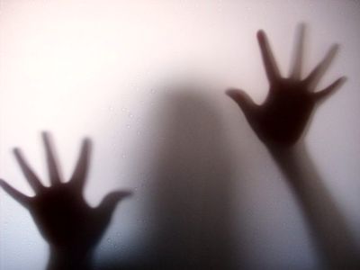 ۳دختر در تله پسر پولدار