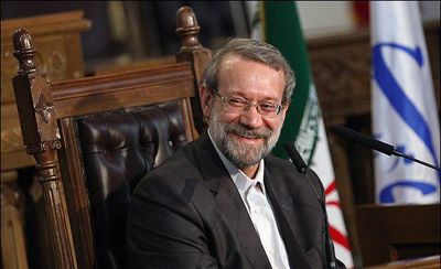 پای لاریجانی گچ گرفته شد