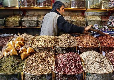بازار بادام زمینی و آفتابگردان دست چینی‌ها!