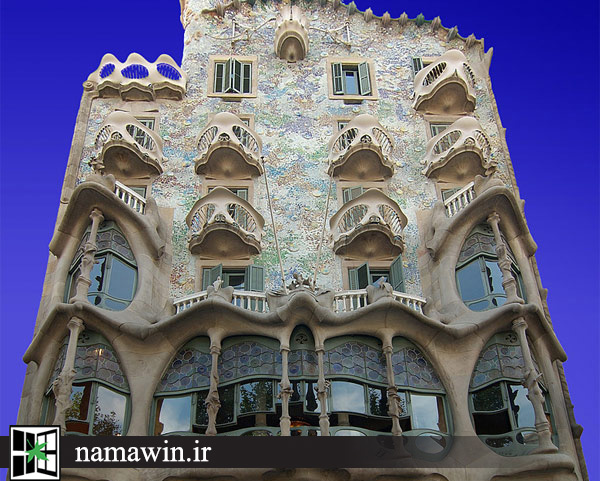 پنجره‌های بنای کازاباتیو توسط معمار بزرگ اسپانیا آنتونیو گائودی