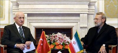 لاریجانی: توسعه روابط بانکی به نفع تجار ایران و ترکیه است