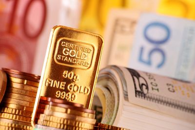 رشد ۶.۶درصدی طلا در یک ماه گذشته/ طلا در اوج ۴ماهه ایستاد