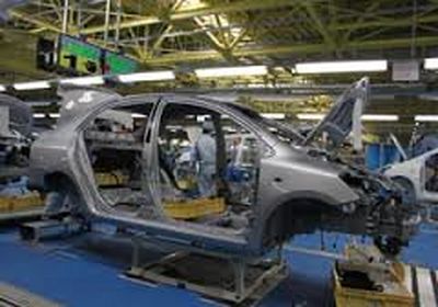 انتقاد رییس کمیسیون صنایع مجلس از تعداد بالای خودروسازان داخلی