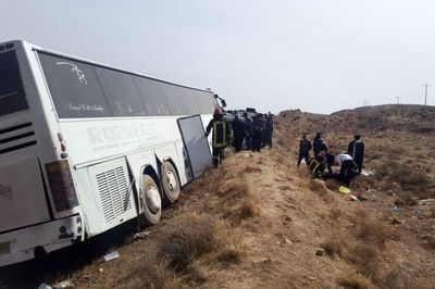 سقوط اتوبوس به دره در محور یاسوج به اصفهان