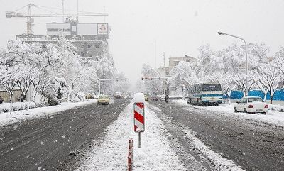 برف و باران در سراسر کشور می بارد