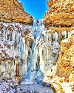 آبشار یخ‌زده ممکان سلماس +عکس