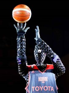 رکوردزنی عجیب روبات بسکتبالیست تویوتا +عکس