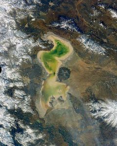 تصویر هوایی دریاچه ارومیه
