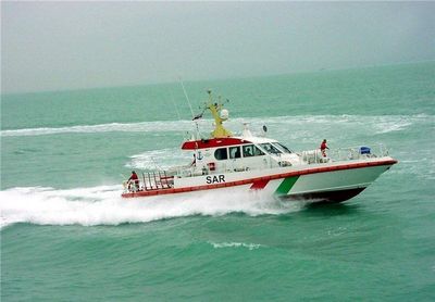 امدادرسانی به دو شناور حادثه دیده در خلیج فارس