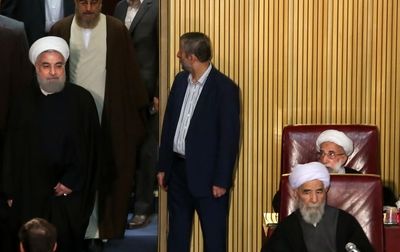 مجلس خبرگان: روحانی باید از مردم عذرخواهی کند