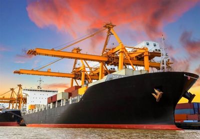 مثبت شدن تراز تجاری کشور در اردیبهشت امسال/ رشد ۳۰درصدی صادرات