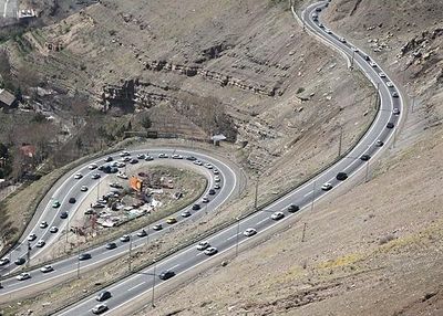 عبور تریلر‌ها از جاده هراز ممنوع