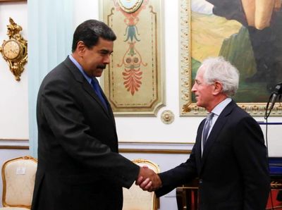 دیدار رئیس کمیته روابط خارجی سنای آمریکا با مادورو
