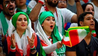 روایتی از حضور زنان در استادیوم ۱۰۰هزارنفری آزادی