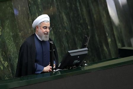 هماهنگی لاریجانی با روحانی برای حضور در مجلس/ دومین سوال فردا در هیات رییسه تعیین تکلیف می‌شود
