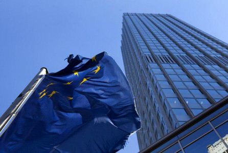 هشدار بانک مرکزی اروپا درباره کاهش رشد اقتصاد جهانی با جنگ تجاری