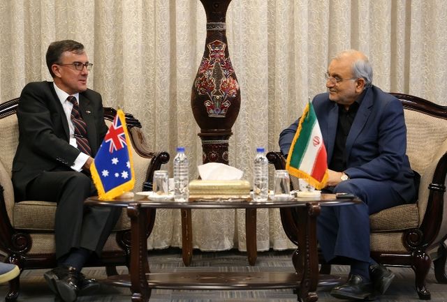 دیدار سفیر استرالیا با استاندار قم/گسترش همکاری ها میان قم و استرالیا