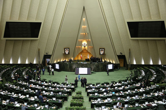 جلسه غیرعلنی مجلس برای بررسی مشکلات اقتصادی و امنیتی