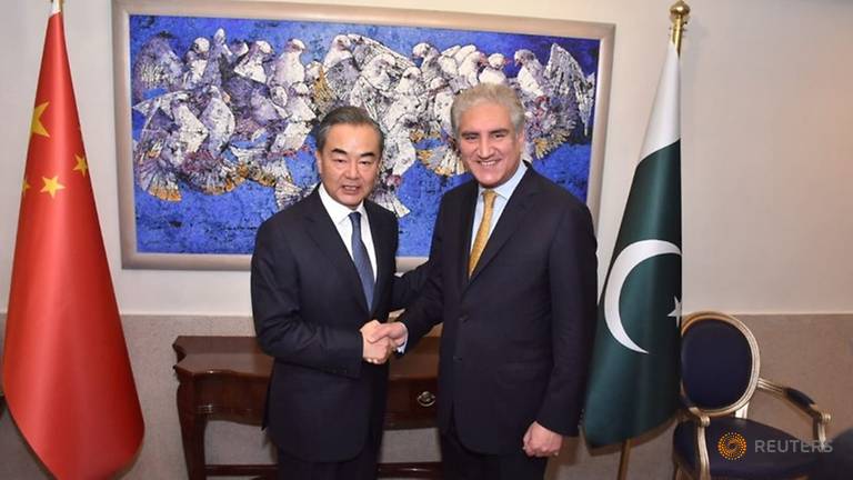 چین: هیچ تصمیمی برای گرفتارکردن پاکستان در تله بدهی نداریم