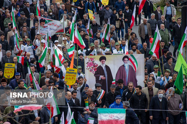 دژپسند: افتخار ایران ایستادگی بر سر مواضع و استقلال است