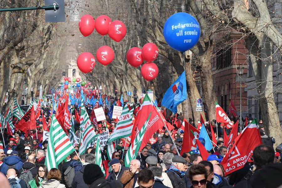 ایتالیایی ها هم علیه سیاست های اقتصادی دولت تظاهرات کردند