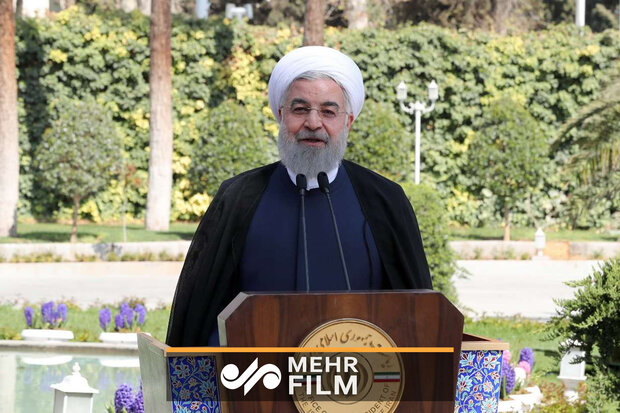 روحانی: لعنت به کسی بگویید که این شرایط اقتصادی را بوجود آورده