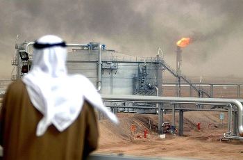 کیهان: بسم الله! صادرات نفت عربستان را به صفر برسانیم؛ یک سال وقت داریم