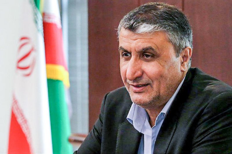 وزیر راه: خلبانان نقش مؤثری در پیشرفت صنعت هوانوردی داشته‌اند