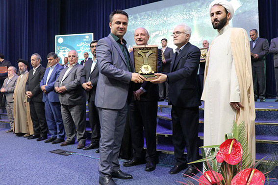 شرکت آدوپن پلاستیک پرشین (وین‌تک) مفتخر به دریافت تندیس طلایی رعایت حقوق مصرف کنندگان آذربایجان شرقی شد