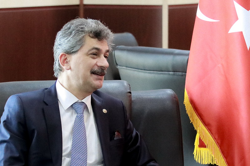 سفیر ترکیه: موانع را بردارید تجار ما دوان دوان به ایران می آیند