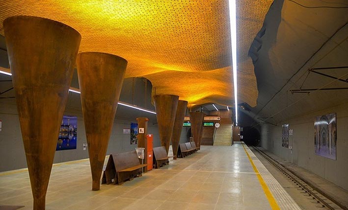 ثبت ملی بزرگ‌ترین سازه فلزی موجی معلق متروهای کشور در ایستگاه وکیل‌الرعایا شیراز
