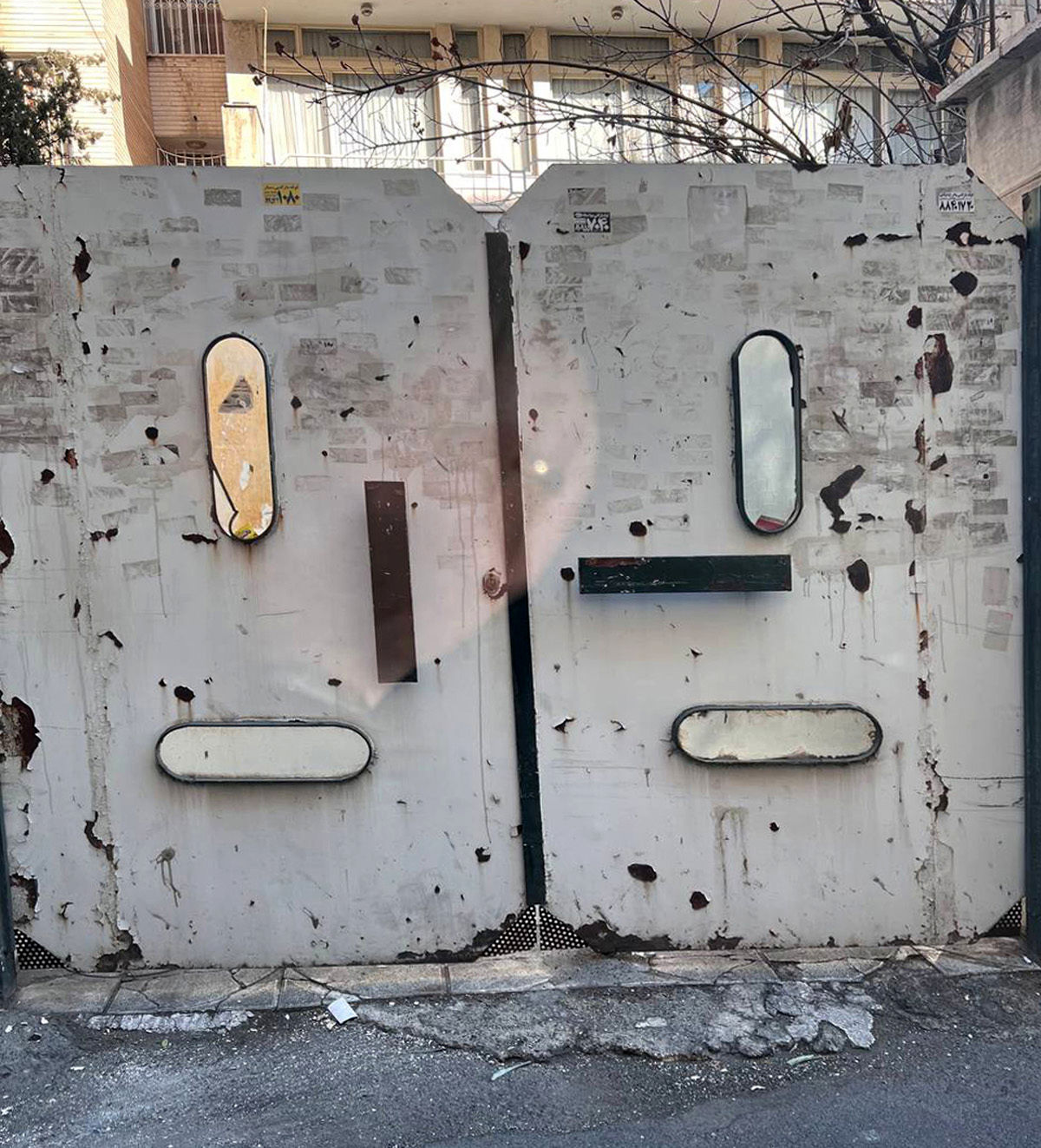 فرود کامل ساختمان ۱۴۰۳