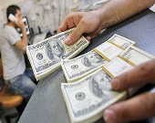عرضه ارز ارزان ایجاد رانت می‌کند
