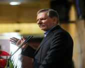 جهانگیری: مدیران از خود گذشتگی داشته باشند/ امروز به فرهنگ ایثار نیاز داریم