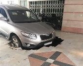 چاه "هیوندا سانتافه" را بلعید + تصاویر