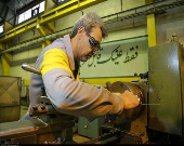هیچ بانکی نمی‌تواند به دلیل بدهی صنایع را تعطیل کند