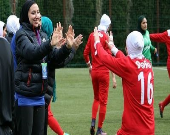 گزارش گاردین از شرایط فوتبال بانوان در ایران
