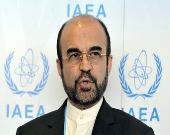 ایران نمی‌پذیرد که به اجرای تعهداتش همزمان با تحریم‌ها ادامه دهد